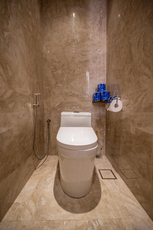 A @ Between Hilton & Cititel 4*