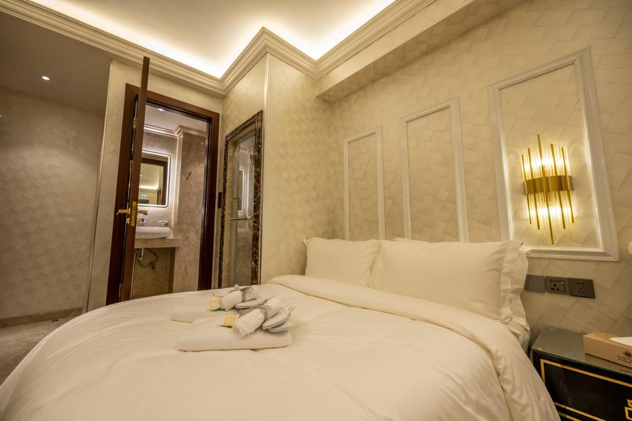 Hotel A @ Between Hilton & Cititel 4*