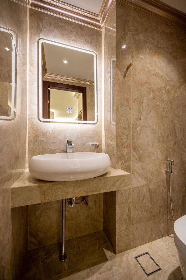 Hotel A @ Between Hilton & Cititel 4*