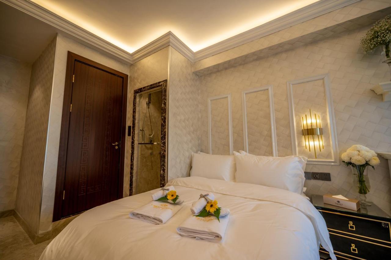 Hotel A @ Between Hilton & Cititel